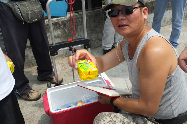 Thanks Ah So who organized the trip. He even brought us a whole box of cold drinks to the island!